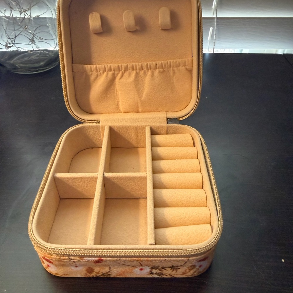 Floral Travel Size Jewelry Box